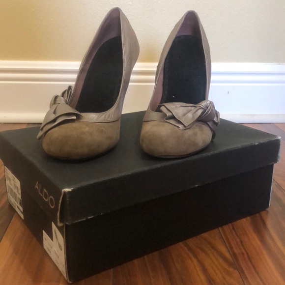 Heels - Picture 2 of 3